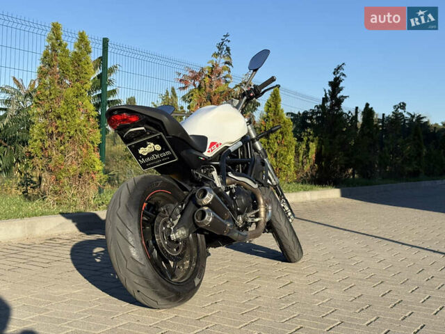 Белый Дукати Monster 797, объемом двигателя 0.8 л и пробегом 15 тыс. км за 7900 $, фото 2 на Automoto.ua