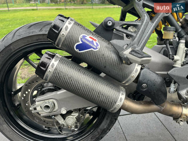 Черный Дукати Monster 821, объемом двигателя 0.82 л и пробегом 28 тыс. км за 8900 $, фото 6 на Automoto.ua