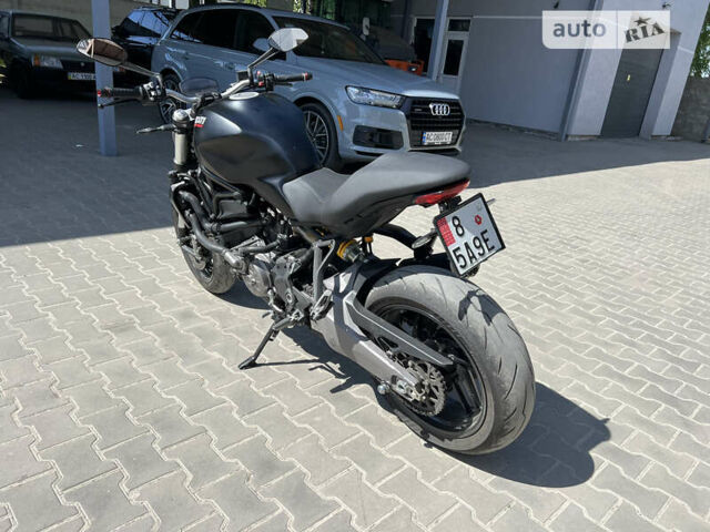 Черный Дукати Monster 821, объемом двигателя 0.82 л и пробегом 12 тыс. км за 9200 $, фото 3 на Automoto.ua