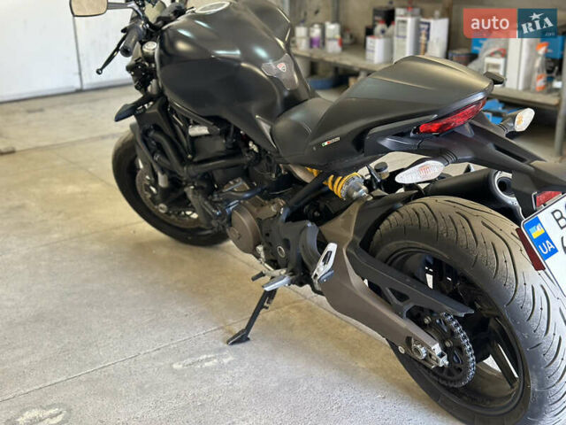 Дукати Monster 821, объемом двигателя 0.85 л и пробегом 12 тыс. км за 7800 $, фото 1 на Automoto.ua