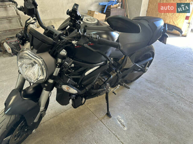 Дукати Monster 821, объемом двигателя 0.85 л и пробегом 13 тыс. км за 7600 $, фото 7 на Automoto.ua