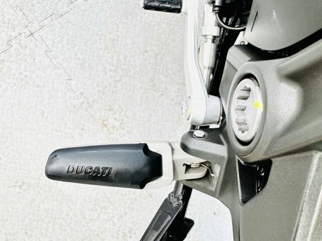 Дукаті Monster 821, об'ємом двигуна 0.82 л та пробігом 0 тис. км за 9600 $, фото 15 на Automoto.ua