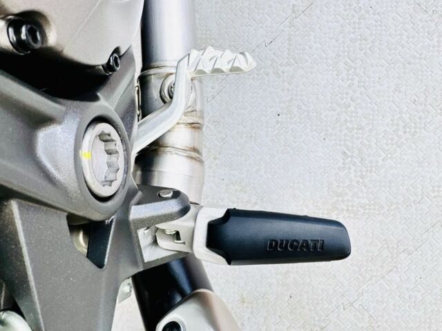 Дукаті Monster 821, об'ємом двигуна 0.82 л та пробігом 0 тис. км за 9600 $, фото 16 на Automoto.ua