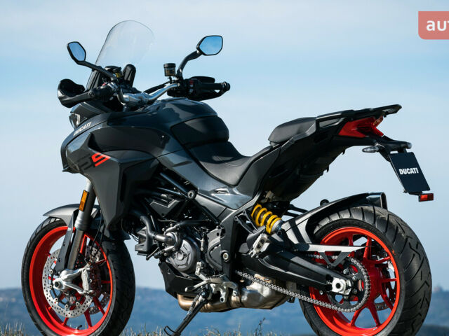 Дукати Multistrada V2 S, объемом двигателя 0.94 л и пробегом 0 тыс. км за 22744 $, фото 2 на Automoto.ua