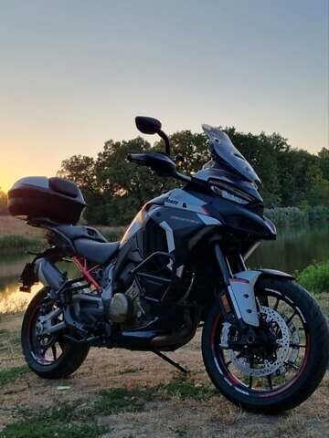 Белый Дукати Multistrada V4S, объемом двигателя 1.2 л и пробегом 19 тыс. км за 26700 $, фото 4 на Automoto.ua