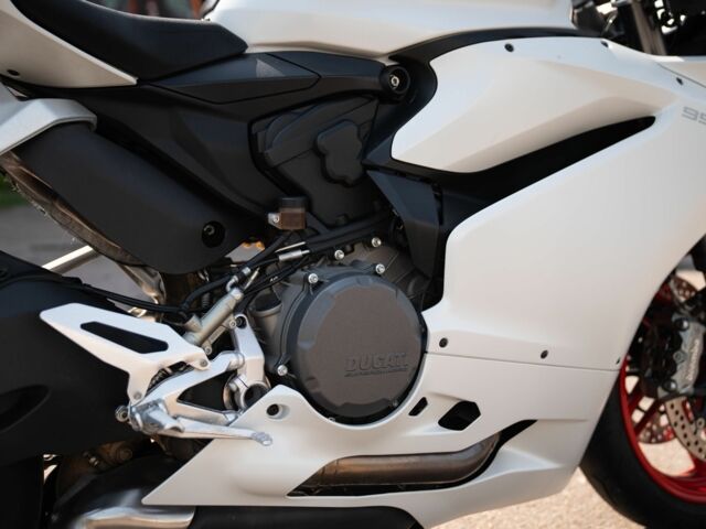Дукати Panigale 959, объемом двигателя 0 л и пробегом 0 тыс. км за 14000 $, фото 10 на Automoto.ua