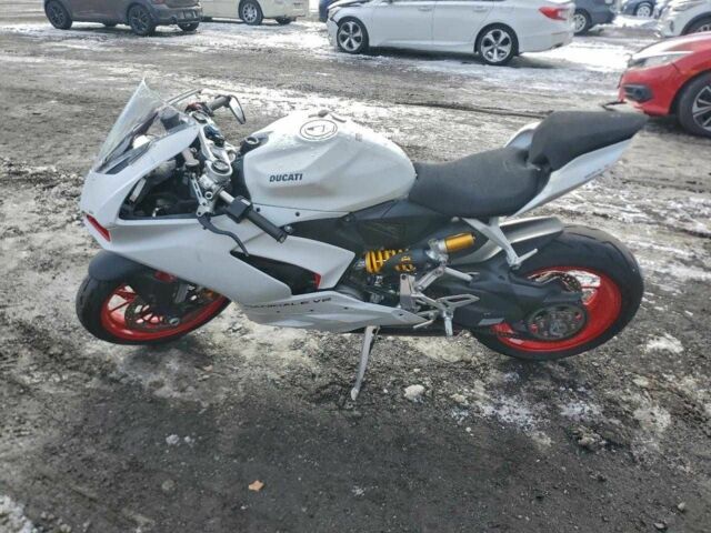Дукати Panigale V2, объемом двигателя 0.96 л и пробегом 0 тыс. км за 7000 $, фото 2 на Automoto.ua