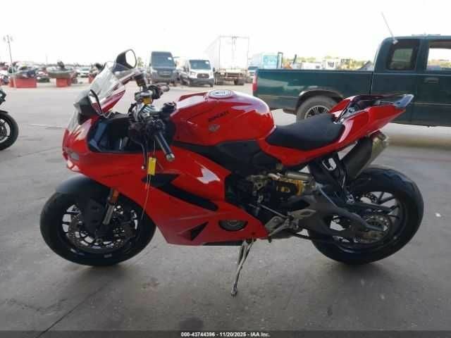 Дукаті Panigale V2, об'ємом двигуна 1 л та пробігом 0 тис. км за 7000 $, фото 12 на Automoto.ua