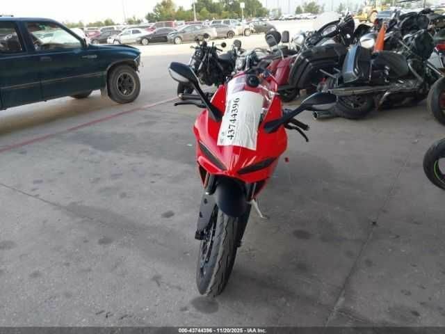 Дукаті Panigale V2, об'ємом двигуна 1 л та пробігом 0 тис. км за 7000 $, фото 4 на Automoto.ua