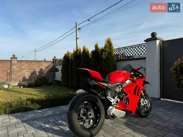 Красный Дукати Panigale V4S, объемом двигателя 1.1 л и пробегом 6 тыс. км за 21000 $, фото 2 на Automoto.ua