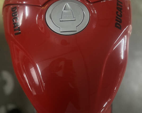 Красный Дукати Panigale V4S, объемом двигателя 1.1 л и пробегом 26 тыс. км за 26000 $, фото 18 на Automoto.ua