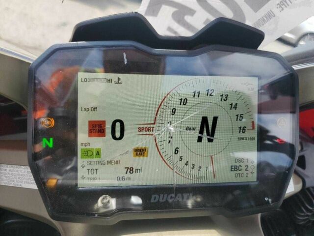 Дукаті Panigale V4S, об'ємом двигуна 1 л та пробігом 0 тис. км за 10000 $, фото 6 на Automoto.ua