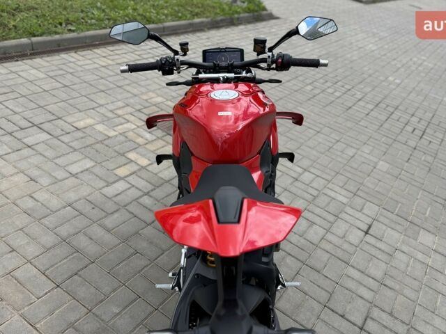 Дукати Streetfighter 1103, объемом двигателя 1.1 л и пробегом 0 тыс. км за 34189 $, фото 27 на Automoto.ua