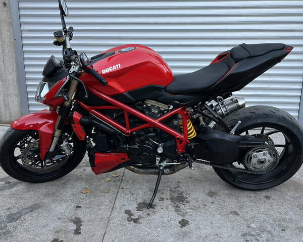 Красный Дукати Streetfighter 848, объемом двигателя 0 л и пробегом 18 тыс. км за 10900 $, фото 3 на Automoto.ua