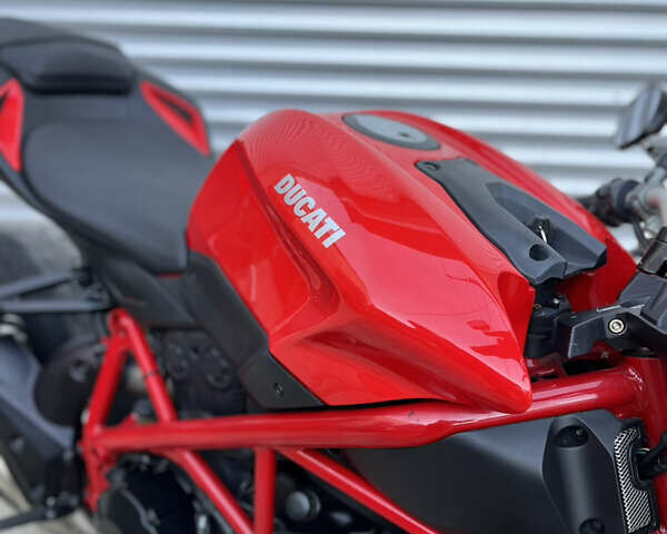 Красный Дукати Streetfighter 848, объемом двигателя 0 л и пробегом 18 тыс. км за 10900 $, фото 5 на Automoto.ua