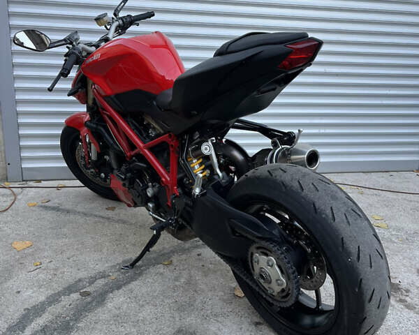 Красный Дукати Streetfighter 848, объемом двигателя 0 л и пробегом 18 тыс. км за 10900 $, фото 8 на Automoto.ua