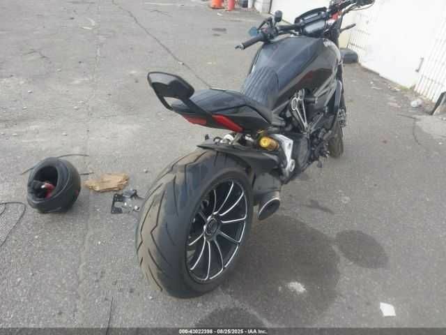 Дукати XDiavel, объемом двигателя 1.27 л и пробегом 0 тыс. км за 3500 $, фото 3 на Automoto.ua