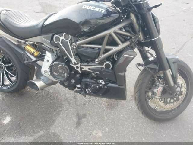 Дукати XDiavel, объемом двигателя 1.27 л и пробегом 0 тыс. км за 3500 $, фото 6 на Automoto.ua