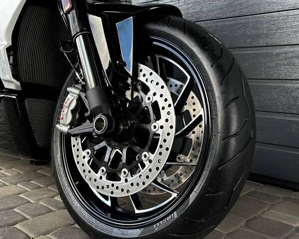 Черный Дукати XDiavel S Glossy , объемом двигателя 1.26 л и пробегом 5 тыс. км за 18000 $, фото 7 на Automoto.ua