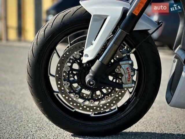 Дукати XDiavel S Glossy , объемом двигателя 1.26 л и пробегом 12 тыс. км за 22800 $, фото 10 на Automoto.ua