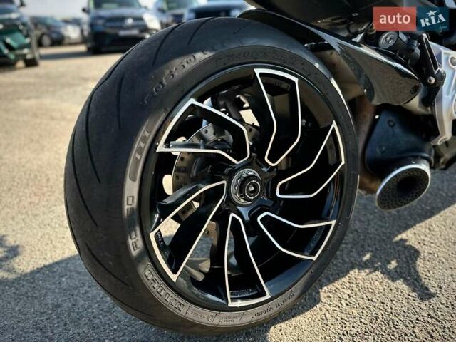 Дукати XDiavel S Glossy , объемом двигателя 1.26 л и пробегом 12 тыс. км за 22800 $, фото 24 на Automoto.ua