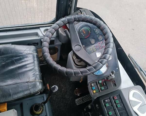 Жовтий ЕОС 180, об'ємом двигуна 11.97 л та пробігом 8 тис. км за 7000 $, фото 1 на Automoto.ua