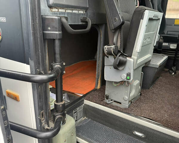 Белый ЕОС Коач, объемом двигателя 11.97 л и пробегом 700 тыс. км за 18000 $, фото 14 на Automoto.ua