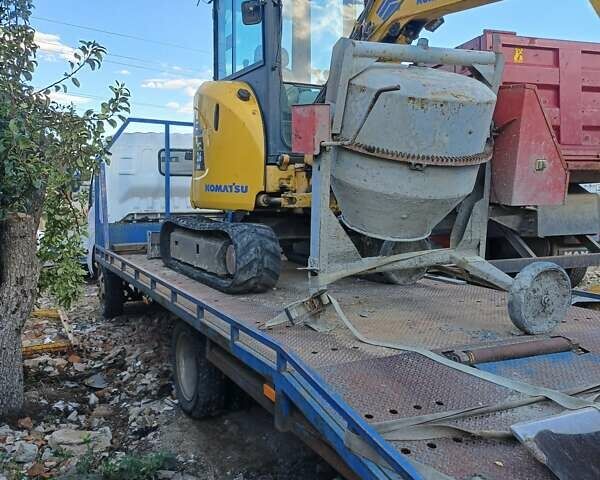 Білий Ігл MD, об'ємом двигуна 3.86 л та пробігом 250 тис. км за 6799 $, фото 3 на Automoto.ua