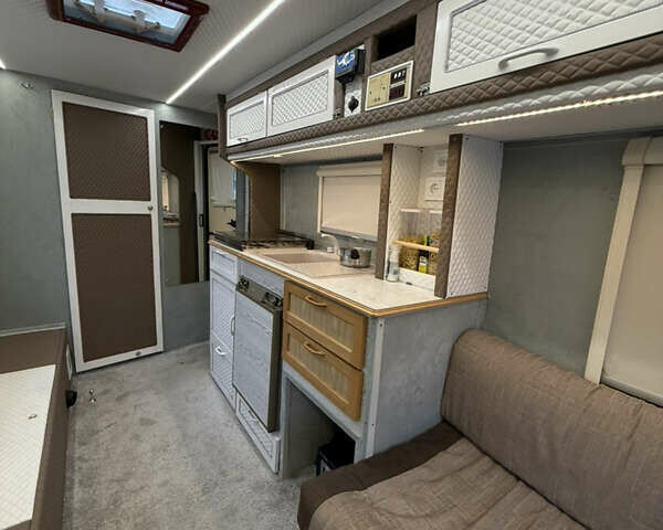 Білий Елдис Select Gold, об'ємом двигуна 0 л та пробігом 9 тис. км за 12209 $, фото 7 на Automoto.ua