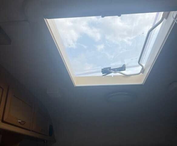 Білий Елдис Typhoon, об'ємом двигуна 0 л та пробігом 10 тис. км за 8000 $, фото 8 на Automoto.ua