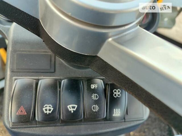 Жовтий Еверан EP, об'ємом двигуна 2.4 л та пробігом 1 тис. км за 33300 $, фото 7 на Automoto.ua