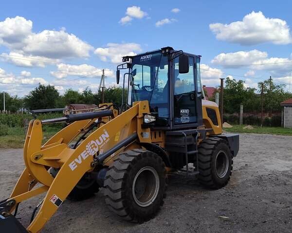 Жовтий Еверан EP, об'ємом двигуна 2.4 л та пробігом 1 тис. км за 33300 $, фото 20 на Automoto.ua