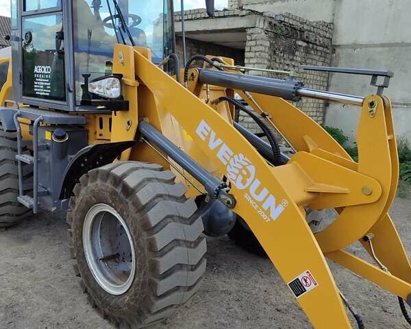 Жовтий Еверан EP, об'ємом двигуна 2.4 л та пробігом 1 тис. км за 33300 $, фото 16 на Automoto.ua