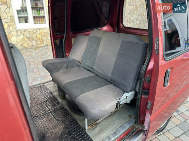 Красный ФАВ 6371 пасс., объемом двигателя 1.1 л и пробегом 143 тыс. км за 2200 $, фото 5 на Automoto.ua