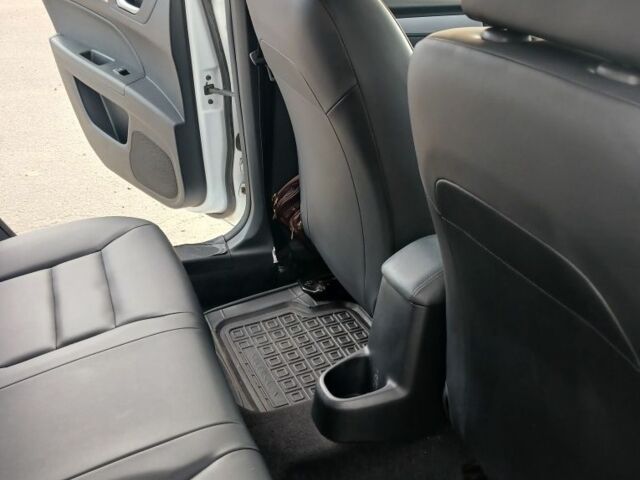 Белый ФАВ B30, объемом двигателя 1.6 л и пробегом 88 тыс. км за 8275 $, фото 4 на Automoto.ua