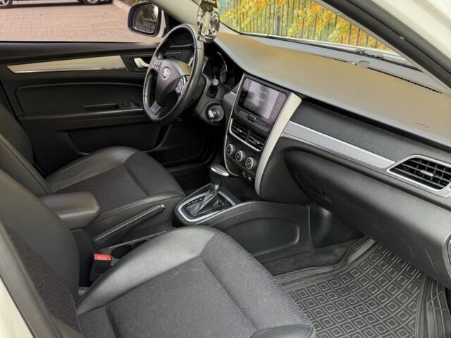 Белый ФАВ B30, объемом двигателя 1.6 л и пробегом 103 тыс. км за 8250 $, фото 3 на Automoto.ua