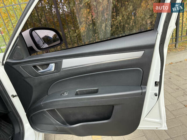 Белый ФАВ B30, объемом двигателя 1.6 л и пробегом 103 тыс. км за 8250 $, фото 26 на Automoto.ua