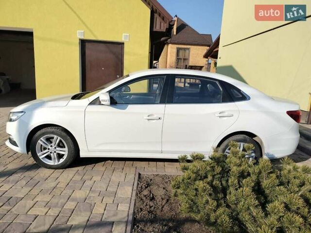 Белый ФАВ Besturn B30, объемом двигателя 1.6 л и пробегом 108 тыс. км за 7600 $, фото 4 на Automoto.ua
