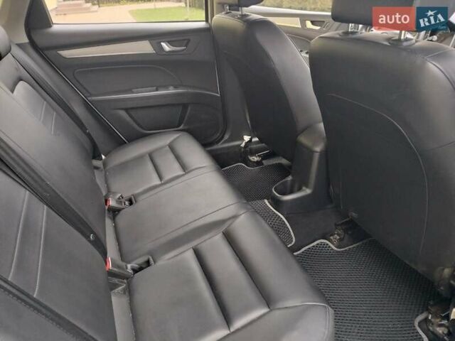 Белый ФАВ Besturn B30, объемом двигателя 1.6 л и пробегом 108 тыс. км за 7600 $, фото 7 на Automoto.ua
