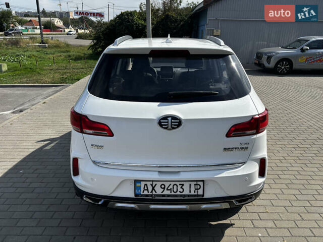 Білий ФАВ Besturn X40, об'ємом двигуна 1.6 л та пробігом 119 тис. км за 8000 $, фото 10 на Automoto.ua