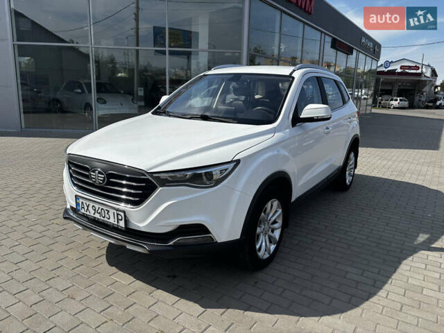 Белый ФАВ Besturn X40, объемом двигателя 1.6 л и пробегом 119 тыс. км за 8000 $, фото 1 на Automoto.ua