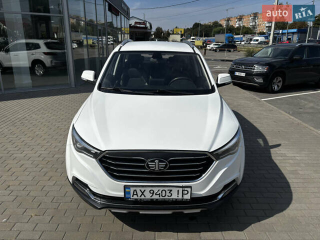 Білий ФАВ Besturn X40, об'ємом двигуна 1.6 л та пробігом 119 тис. км за 8000 $, фото 17 на Automoto.ua