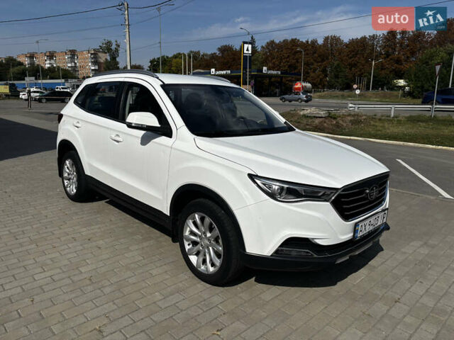 Білий ФАВ Besturn X40, об'ємом двигуна 1.6 л та пробігом 119 тис. км за 8000 $, фото 16 на Automoto.ua