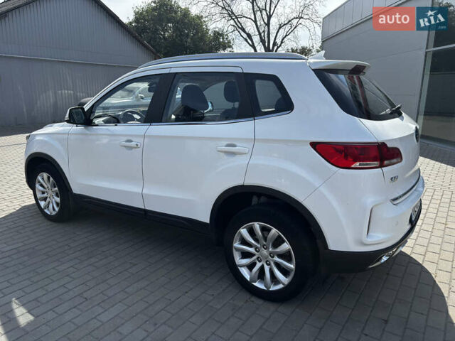 Білий ФАВ Besturn X40, об'ємом двигуна 1.6 л та пробігом 119 тис. км за 8000 $, фото 8 на Automoto.ua