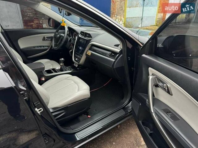 Черный ФАВ Besturn X80, объемом двигателя 2 л и пробегом 45 тыс. км за 12000 $, фото 10 на Automoto.ua