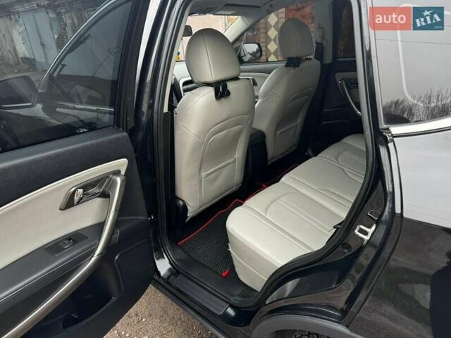 Черный ФАВ Besturn X80, объемом двигателя 2 л и пробегом 45 тыс. км за 12000 $, фото 13 на Automoto.ua