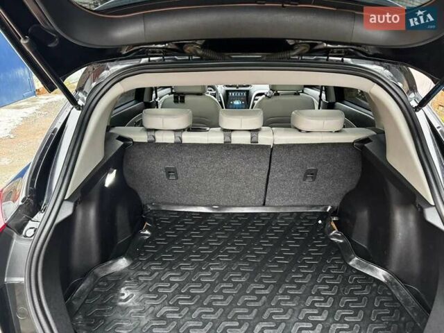 Черный ФАВ Besturn X80, объемом двигателя 2 л и пробегом 45 тыс. км за 12000 $, фото 9 на Automoto.ua