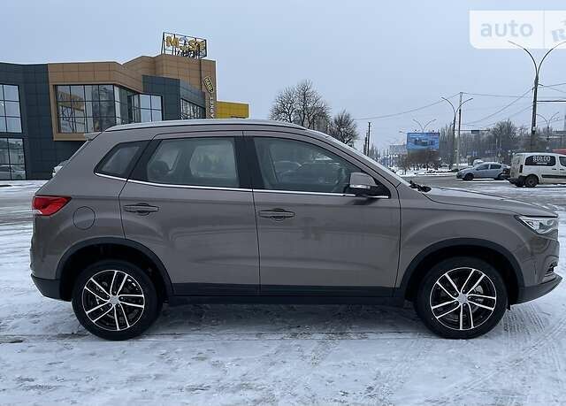 ФАВ X40, об'ємом двигуна 1.6 л та пробігом 1 тис. км за 15125 $, фото 7 на Automoto.ua