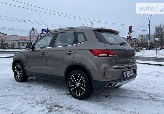 ФАВ X40, объемом двигателя 1.6 л и пробегом 1 тыс. км за 15125 $, фото 4 на Automoto.ua