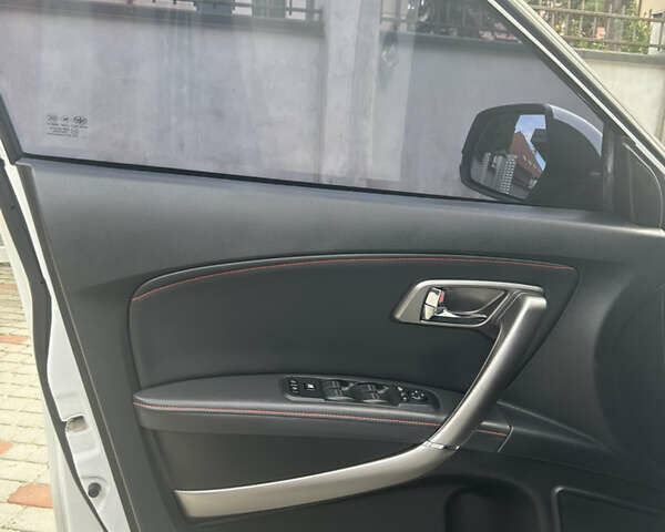Білий ФАВ X80, об'ємом двигуна 2 л та пробігом 18 тис. км за 12000 $, фото 9 на Automoto.ua